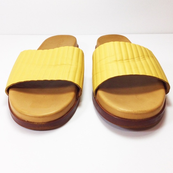 Madewell The Louisa Slide Sandal in Embossed Leather - Picture 4 of 10